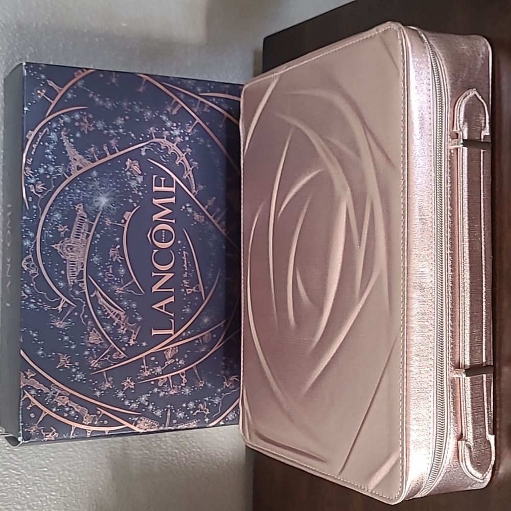Lancôme Vanity Case Limited Edition Cosmetic case /Make-up(Accessory) Case only.